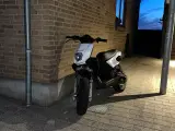 Sælger lovlig yamaha slider