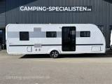 2023 - Adria Alpina 663 PT   Adria Alpina 663 PT 2023 med 2 køjer og queensbed - Kan ses nu hos Camping-Specialisten.dk i Aarhus