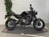 Yamaha XSR 900 Midnight Black - 2