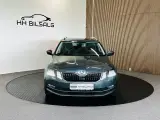 Skoda Octavia 1,6 TDi 115 Business Line Combi DSG - 2