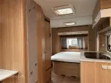2021 - LMC Style 450 D   Lækker vogn med fritstående dobbeltseng fra Hinshøj Caravan A/S - 5