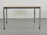 Rumas konferencebord med plade i birk og grå ben - 4