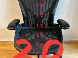 Herman Miller Aeron 