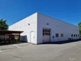 Synligt beliggende butik/showroom med moderne faciliteter og fri parkering - 5