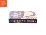 En verden til forskel af Leona Blair (Bog) - 2