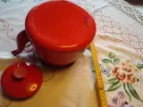 Retro kedel i rød