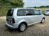 VW Touran 2,0 TDi 140 Trendline DSG - 4