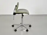 Vela kontorstol med grønt polster og stel i krom - 4