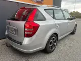 Kia Ceed 1,6 CRDi Exclusive SW - 3