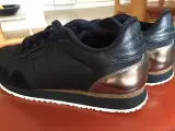 Sneakers Woden