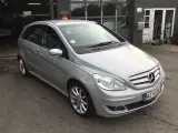 Mercedes b- 200 mpv . 136 hk benzin automatgear - 2