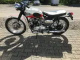 Triumph  6T  650cc - 4