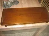 Teak hylde