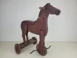 Træhest på hjul svensk landstil  - 2
