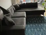 Stor hjørnesofa i grå velour