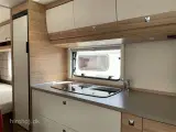 2020 - Dethleffs Camper 530 FSK   Lækker køjevogn med 2 køjer og dobbeltseng fra Hinshøj Caravan A/S - 3