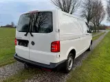 VW Transporter 2,0 TDi 150 Kassevogn DSG lang d Ny - 3