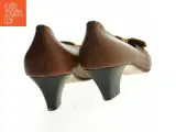 Brune pumps med sløjfe fra Via Montenapoleone (str. 39,5) - 3