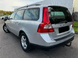 Volvo V70 2,4 D 175 Summum aut. - 4