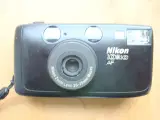 Nikon Zoom 300 mini kamera