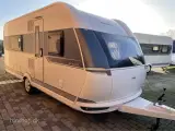 2017 - Hobby De Luxe 495 WFB   Dejlig vogn med stort toiletrum med brusekabine fra Hinshøj Caravan A/S