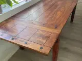 Spisebord i antik stil