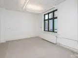 Dejligt kontorlejemål i præsentabel centrum-ejendom - 4