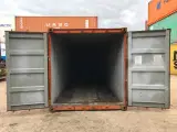 Står på Sjælland - 40 fods DC Container - ID: HLXU - 2