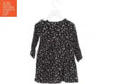Kjole med mønster fra Petit by Sofie Schnoor (str. 98) - 2