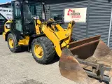 CAT 906 M med skovl og gafler - 3