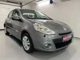 Renault Clio III 1,5 dCi 75 Expression - 2