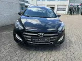 Hyundai i30 1,6 CRDi 110 EM-Edition CW - 2