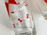 Drikkeglas m rødt/hvidt sommermotiv, 6 stk samlet, NB - 5