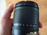 Nikon AF-S 18-135mm objektiv med indbygget autofok