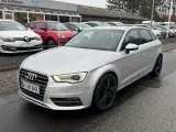 Audi A3 2,0 TDi 150 Ambiente Sportback - 3