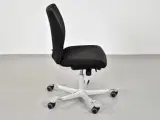 Häg h04 4200 kontorstol med sort polster og sølvgråt stel - 4