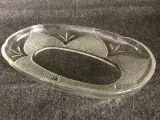 Gammelt glas kagefad