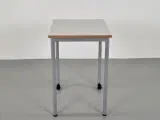 Højbord med grå plade og alufarvet stel - 3