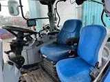 New Holland T 7060 frontlift - 5