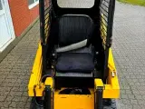 MF SKID-STEER - 4