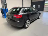 Audi A3 1,6 TDi Ambiente Sportback - 4