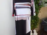 Ny E Avantgarde kjole str xl