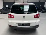 VW Tiguan 2,0 TDi 140 Sport & Style BMT - 5