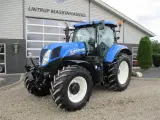 New Holland T7.210 Sidewinder med frontlift på, affjedret foraksel, affjedret kabine og traktoren er klar til at køre med GPS-anlæg på og dette kan også medkøbes for en lille merpris - 2