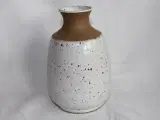 Lile vase af keramik