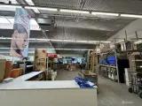 Meget synlig og attraktiv butiks- eller showroomlejemål - 2