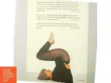Yogaøvelser udført af kvinder over fyrre af Anne Lise Dresler (bog) - 3