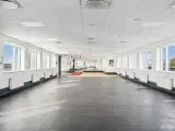 Gratis parkering lige ved døren - 2