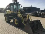 Yanmar V100 - 3