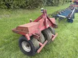 - - - Front pakker - 2
